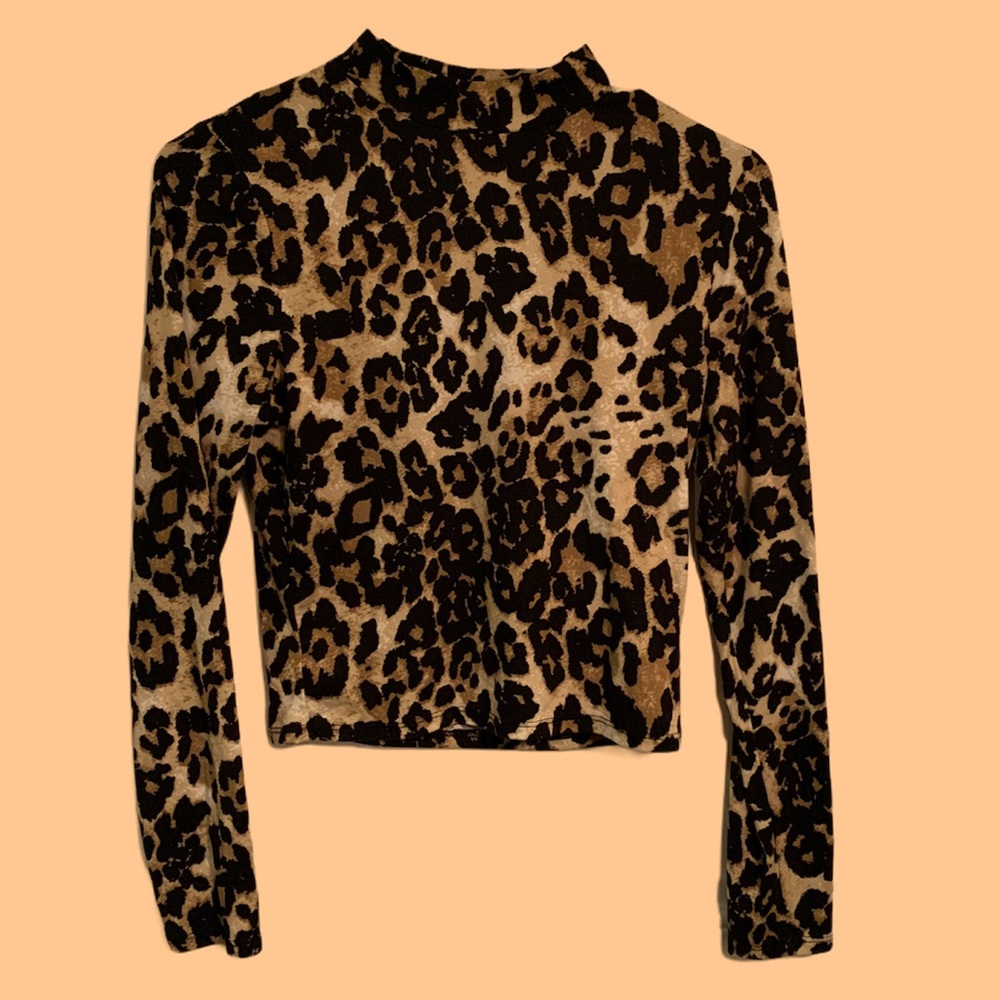 Cheetah long sleeve crop
